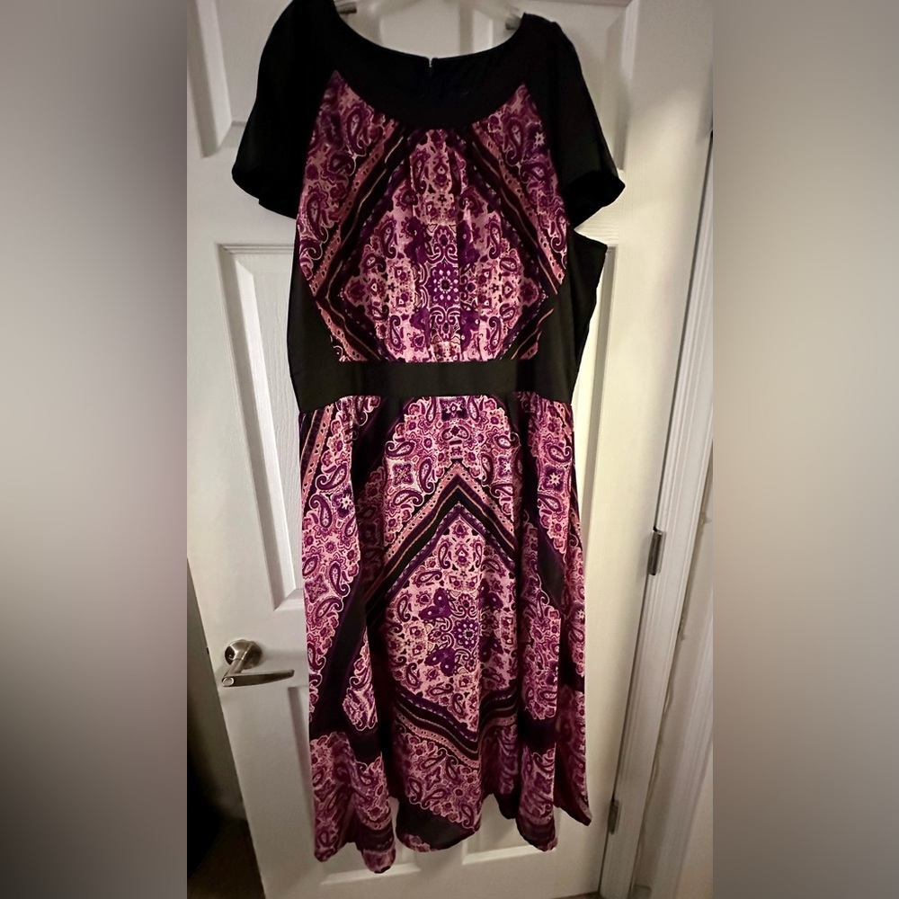 Elegant Purple & Black Paisley Dress 18W